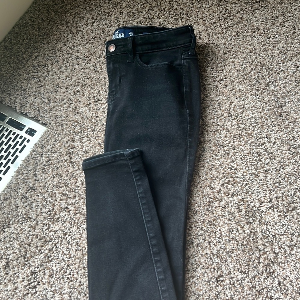 Black Hollister skinny jeans